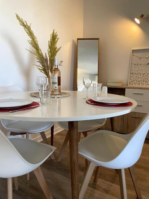 Appartement Vue Mer, 5Min A Pied De La Plage, Parking Prive Vallauris Kültér fotó