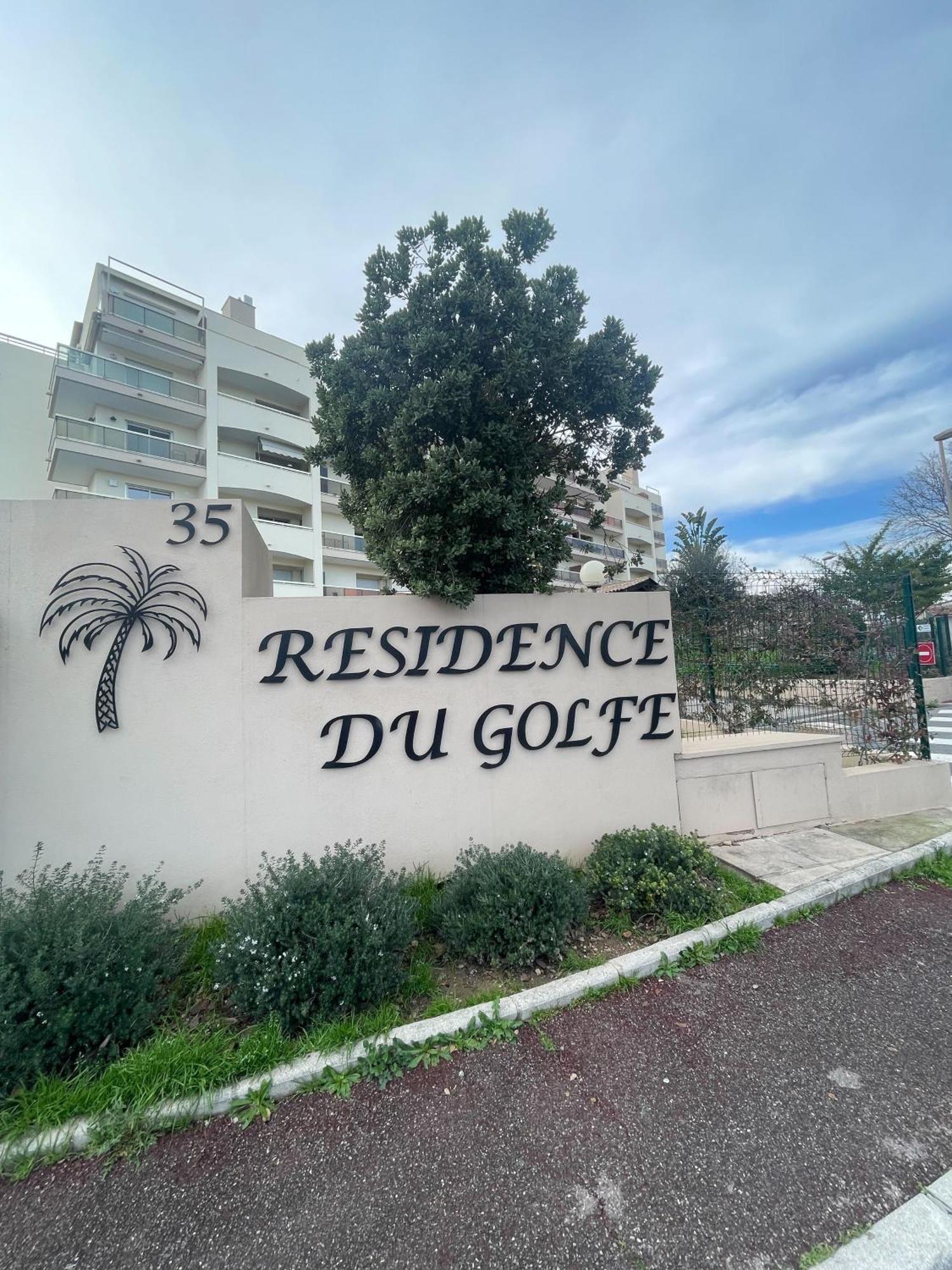Appartement Vue Mer, 5Min A Pied De La Plage, Parking Prive Vallauris Kültér fotó